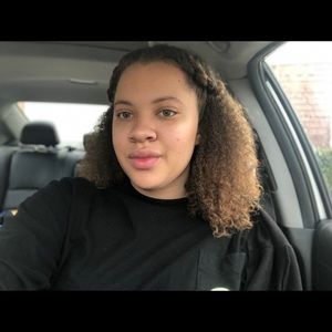 Meet your Posher, Kiya